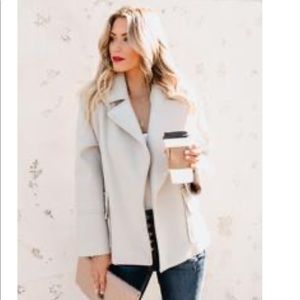 Gray pocketed pea coat